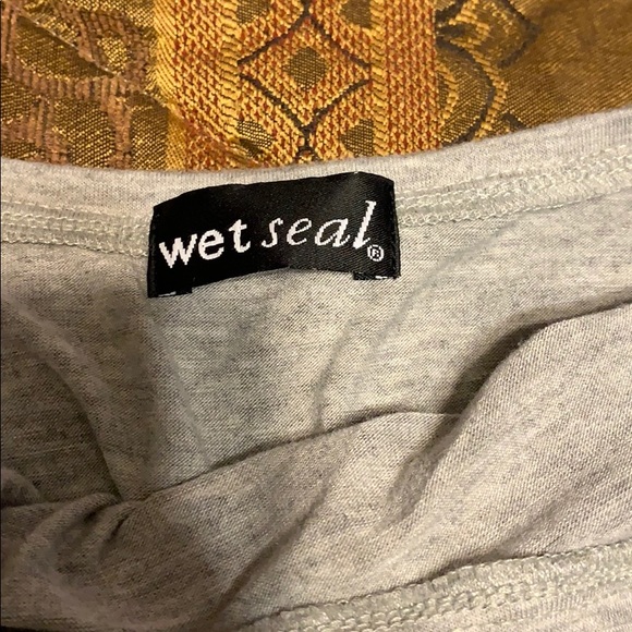 Wet Seal Vintage Graphic Top😘😘 - Picture 5 of 7
